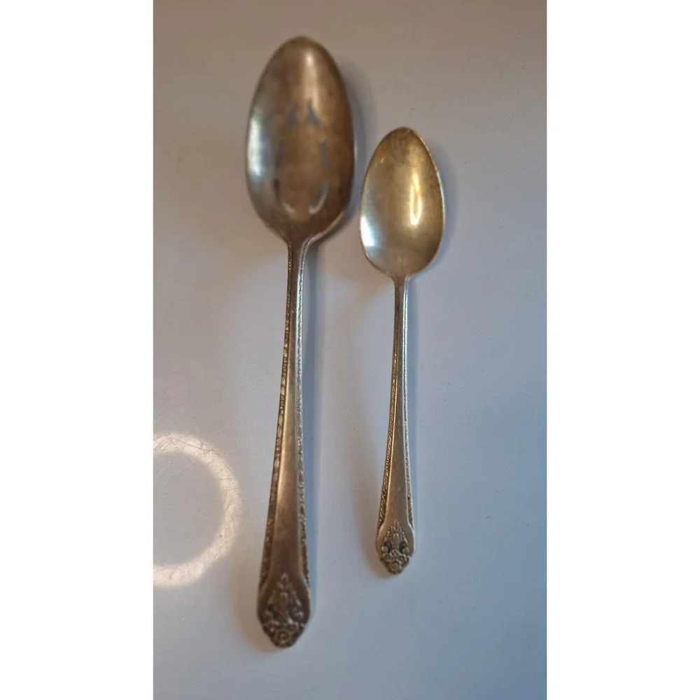 WM A ROGERS ONEIDA LADY STUART SILVERPLATE SERVING SPOONS SET OF 2 VINTAGE